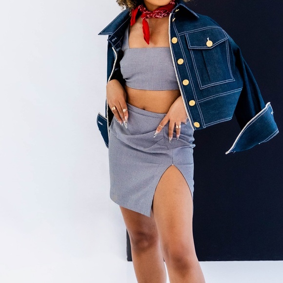 AHNĒSA Collection - Picture 7 of 8